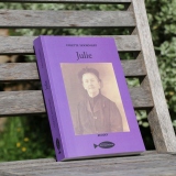 JULIE attend d’être lu ©EditionsCoryphene